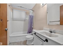 11015 87 Av Nw, Edmonton, AB T6G0X5 Photo 31