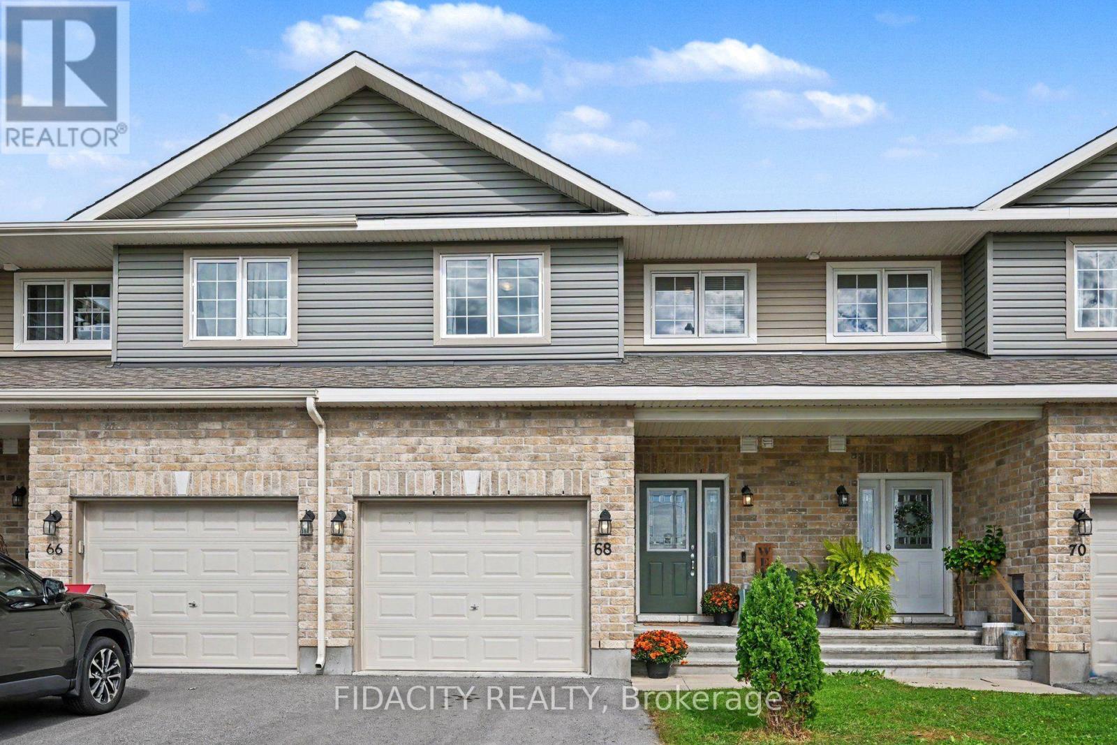 68 VIMY RIDGE CRESCENT - 1