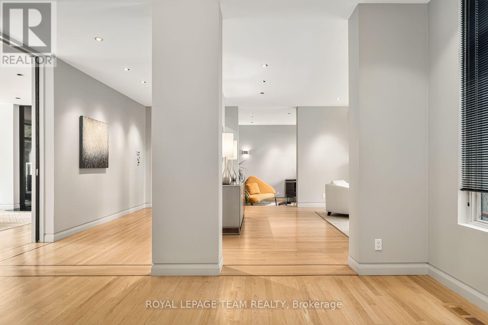 725 MANOR AVENUE - 13