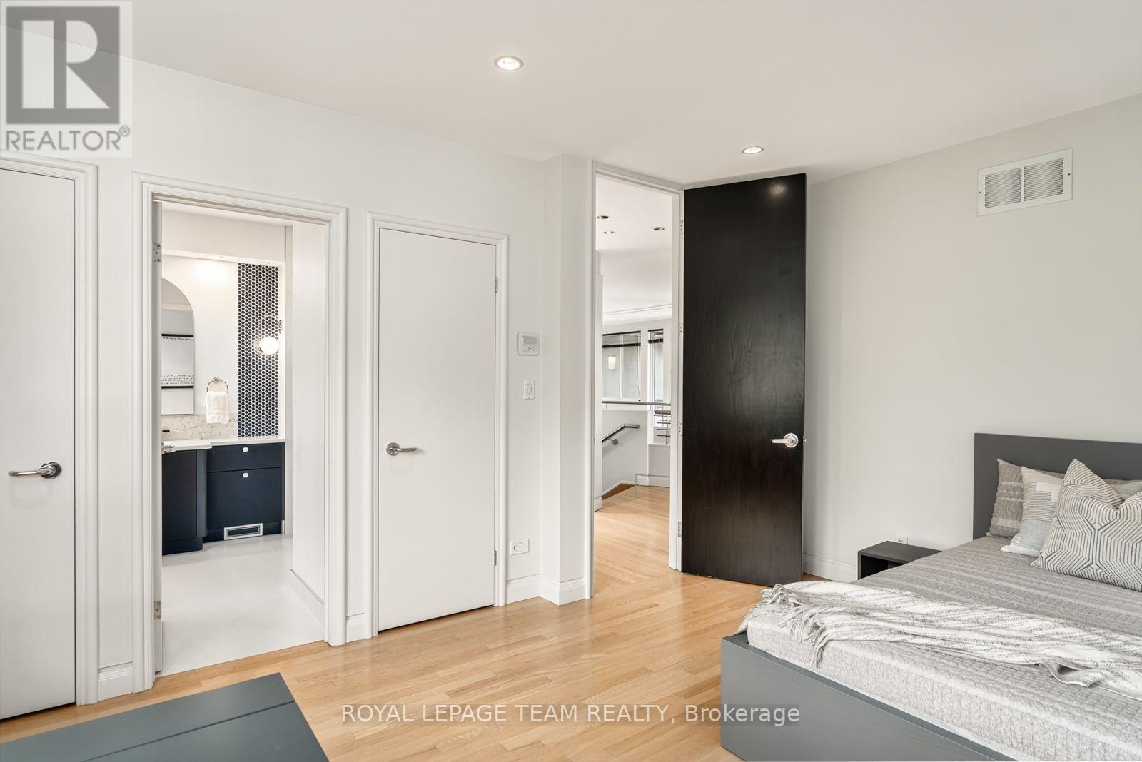 725 MANOR AVENUE - Image 27