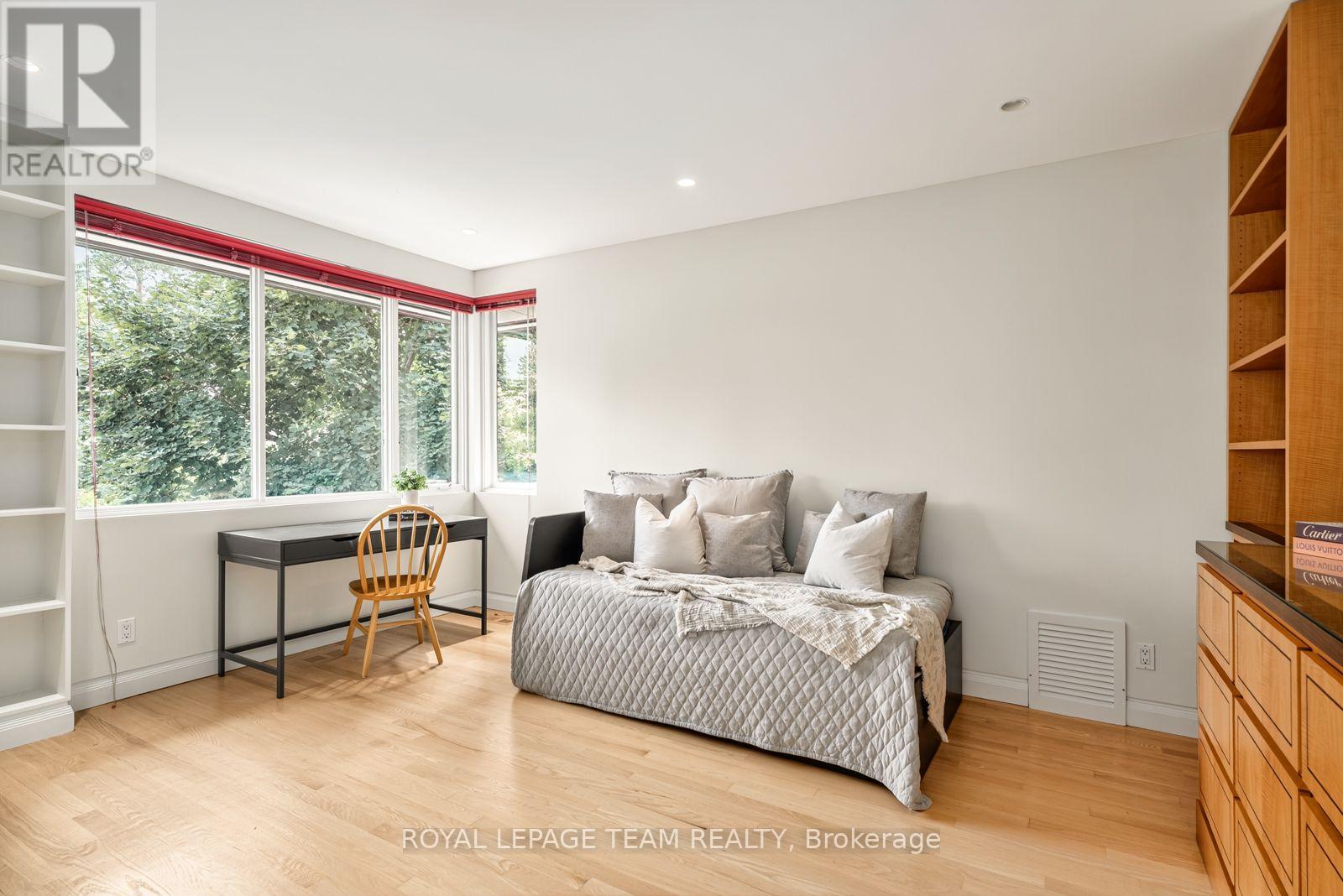 725 MANOR AVENUE - 29