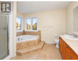 104 Whitestone Drive, Ottawa, ON K2C4C5 Photo 13