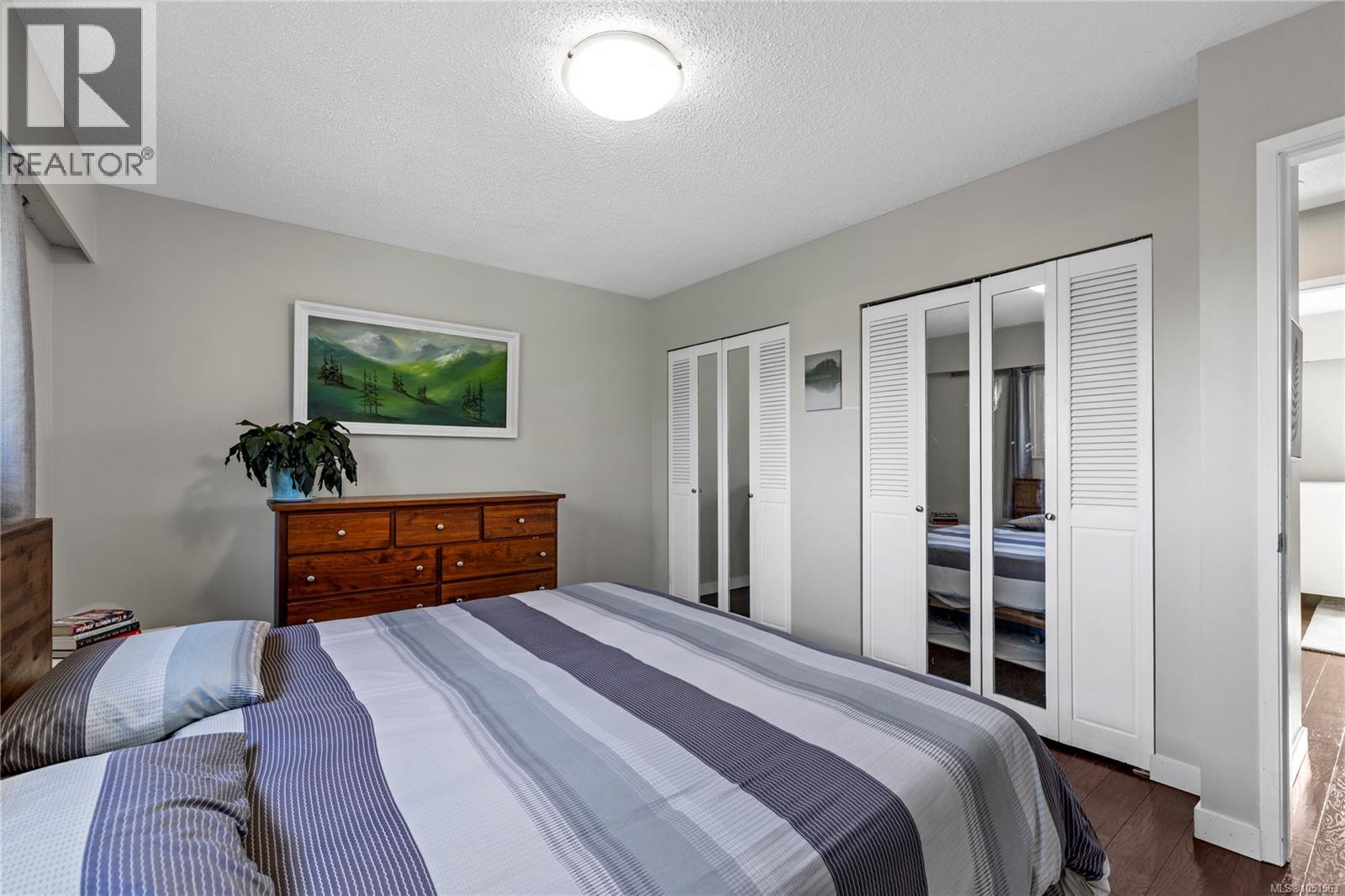 107 Moss Ave - Image 26