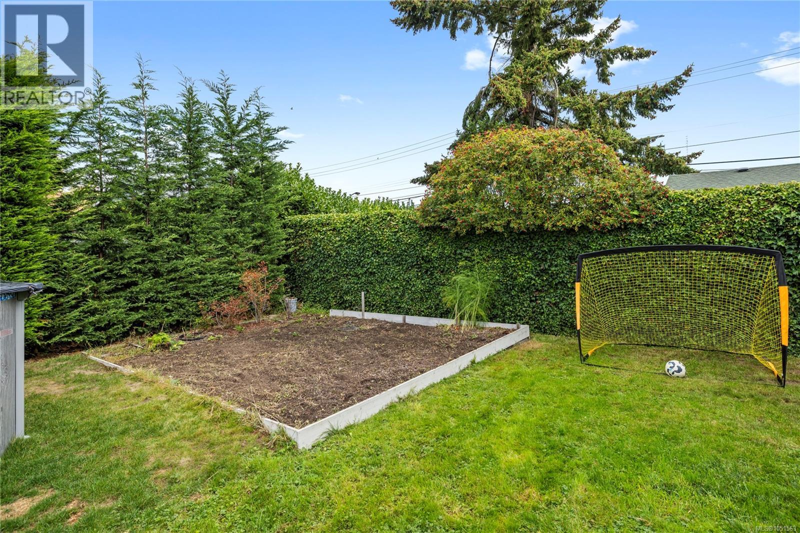 107 Moss Ave - 23