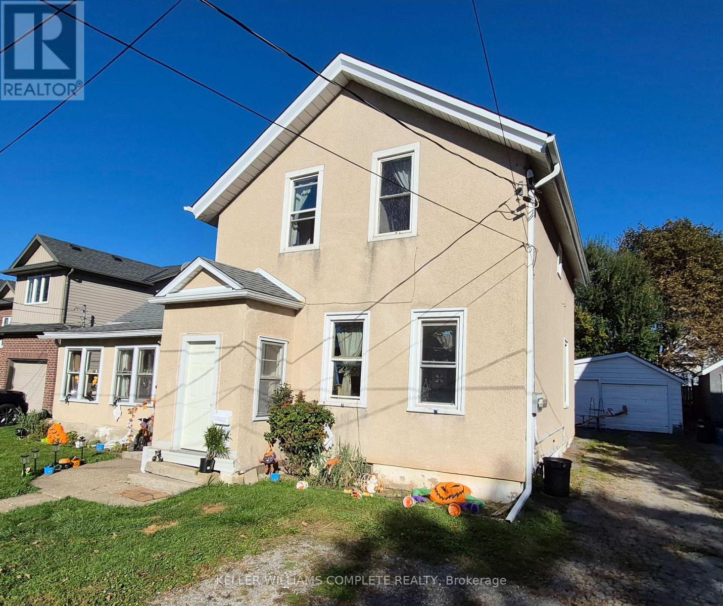 20 CARLETON STREET N - 2