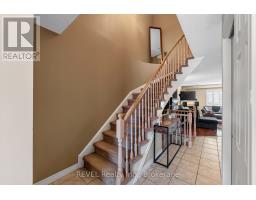11 Elderberry Avenue, Grimsby, ON L3M5M9 Photo 9
