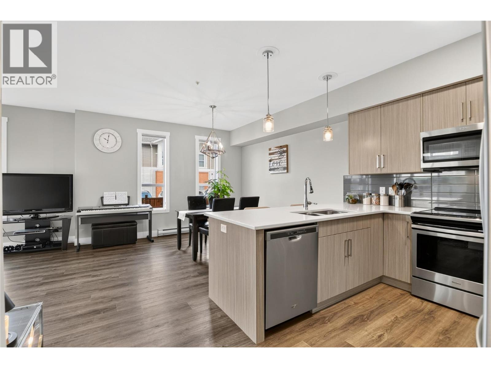 103 3090 Burtch Road, Kelowna