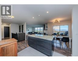 1pc Bathroom - 891 Gleneagles Drive, Kamloops, BC V2E1K2 Photo 15