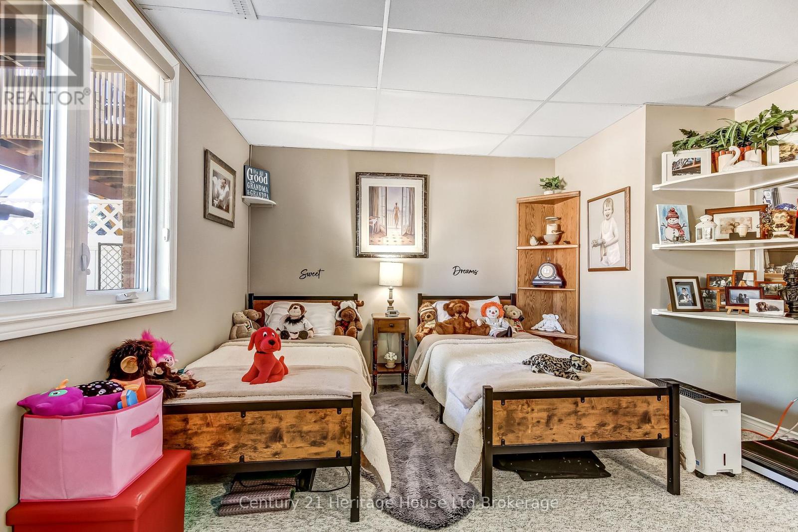 #1 19 ANDERSON STREET - Image 19