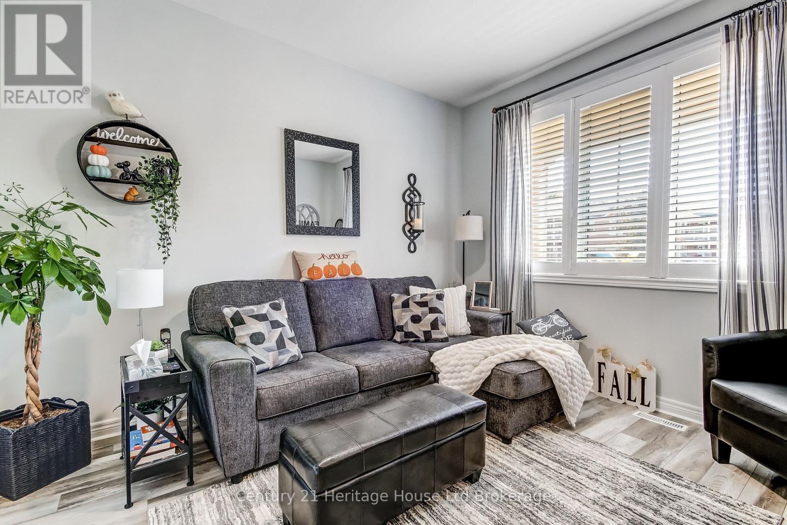 #1 19 ANDERSON STREET - 4
