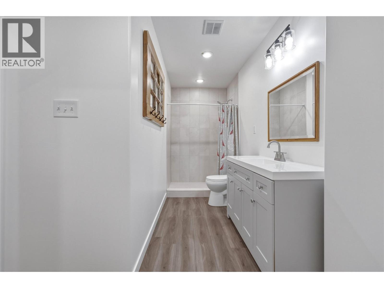 10824 Westshore Road, Vernon