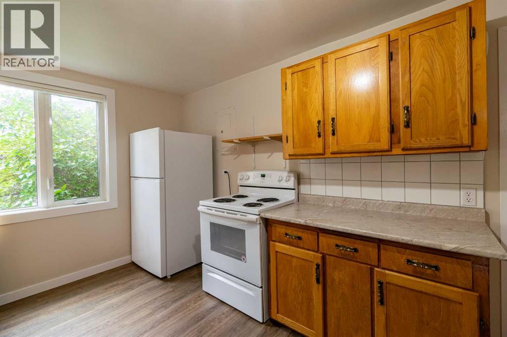 Listing photo – 4706 48 Street, Stettler