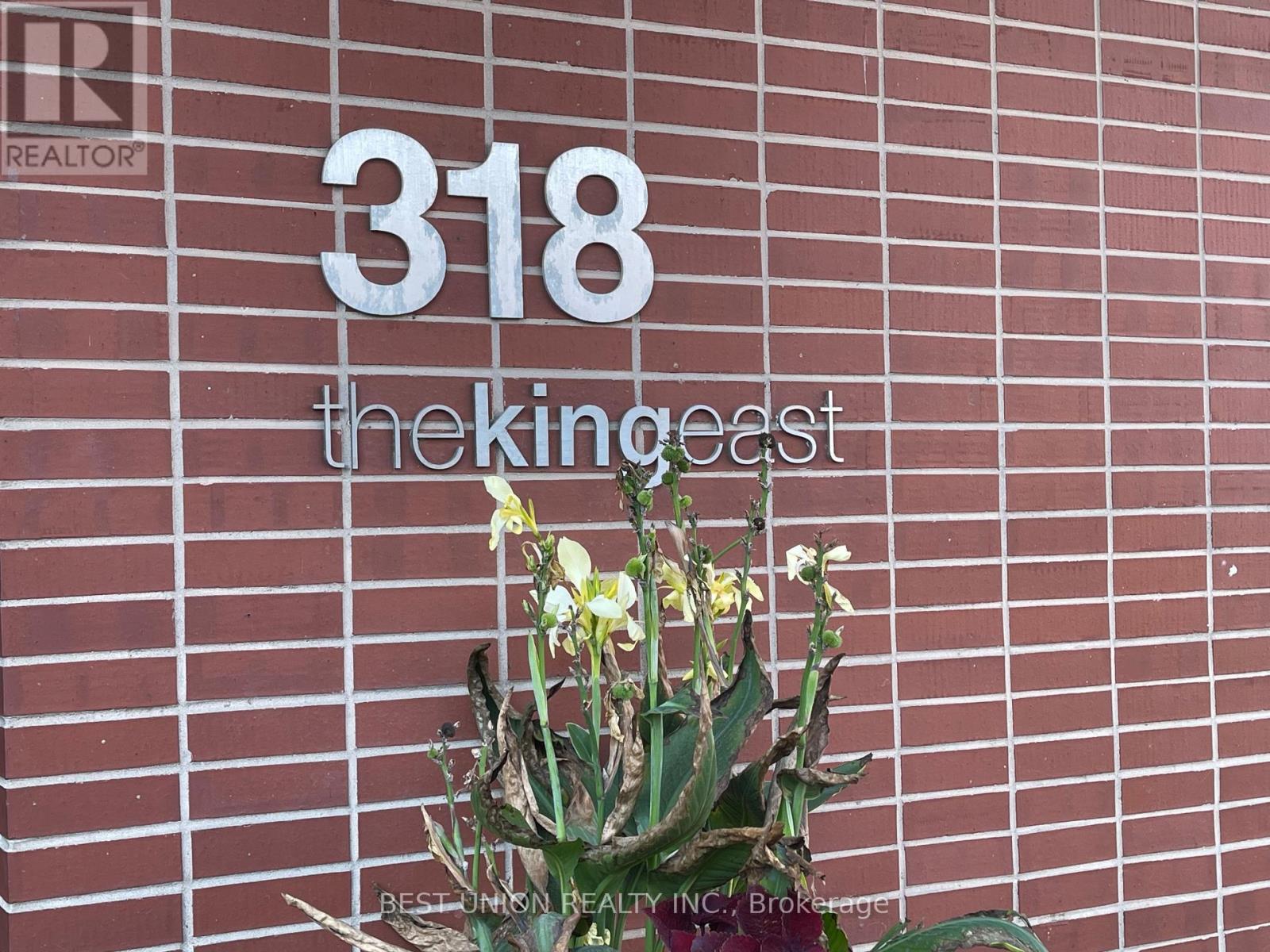 #1313 318 KING STREET E - 3