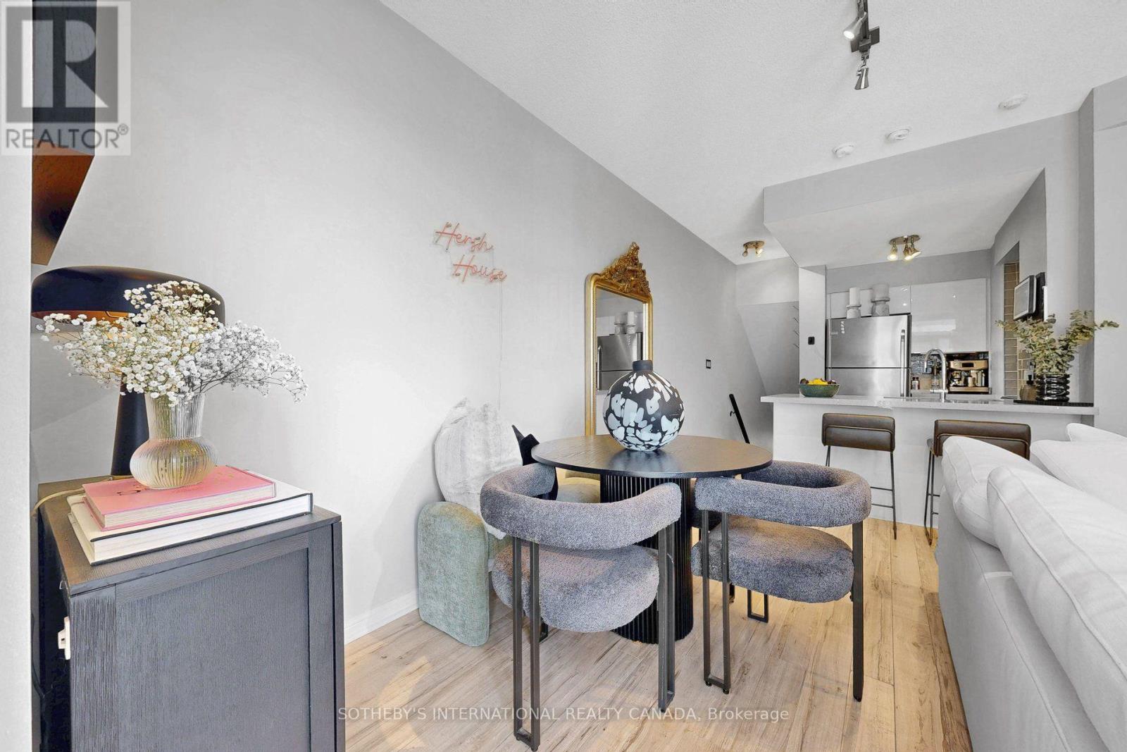 377- 32 Stadium Road, Toronto, ON photo 16