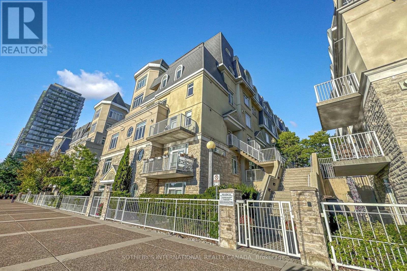 377- 32 Stadium Road, Toronto, ON photo 3