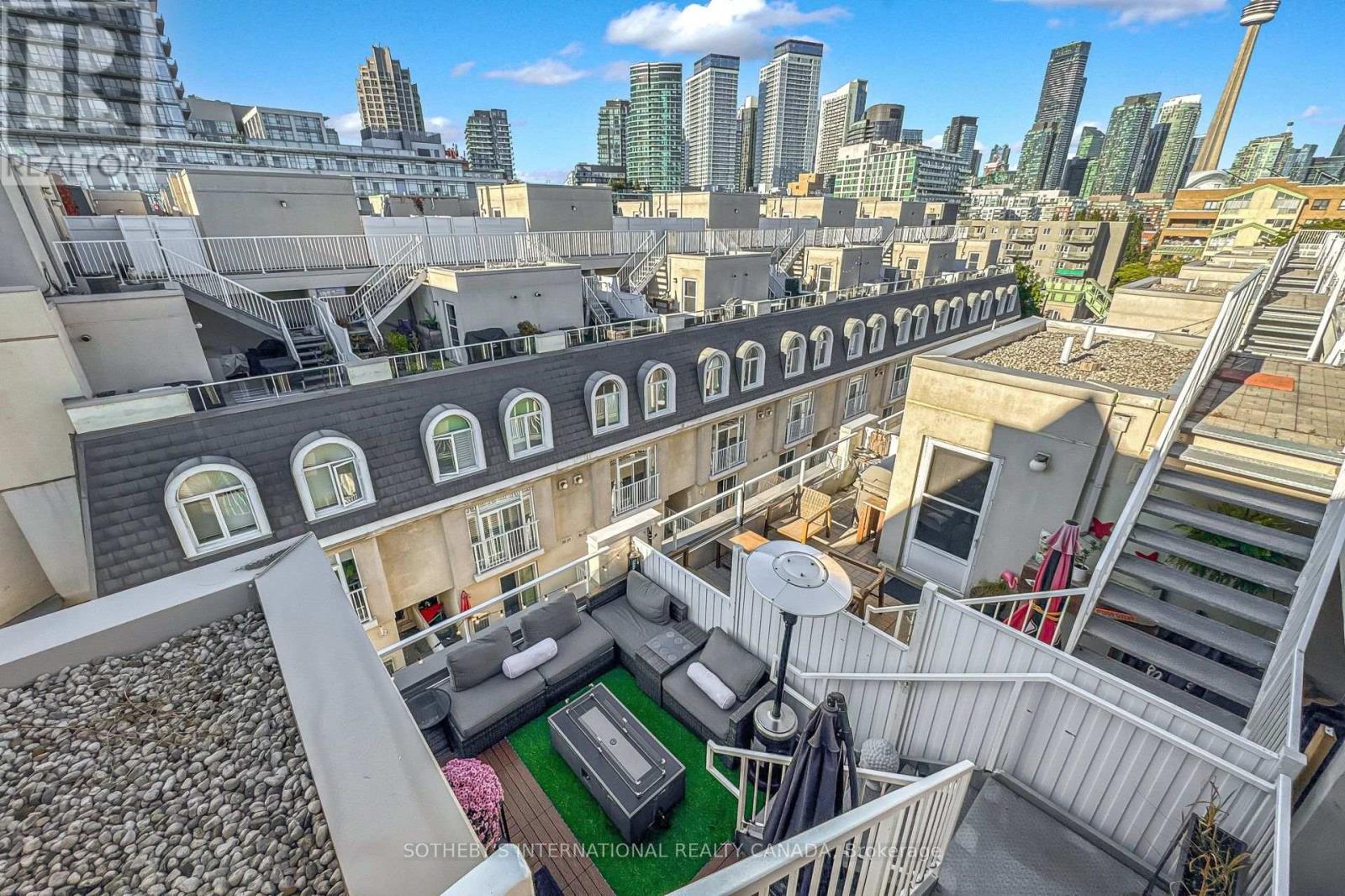 377- 32 Stadium Road, Toronto, ON photo 42