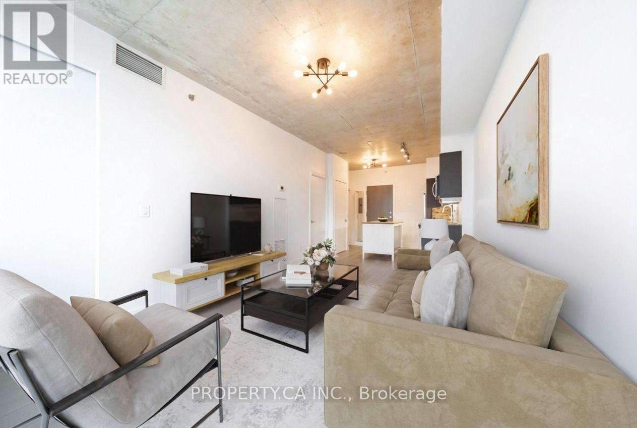#506 90 TRINITY STREET - 2
