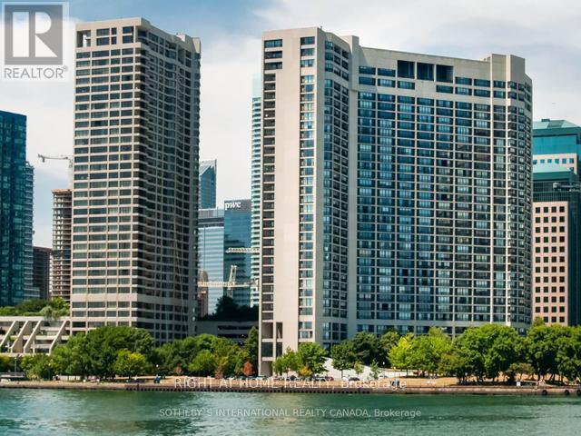 Photo of 33 Harbour Square