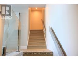 2431 - 33 Harbour Square, Toronto, ON M5J2G2 Photo 13