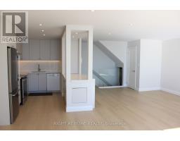2431 - 33 Harbour Square, Toronto, ON M5J2G2 Photo 8
