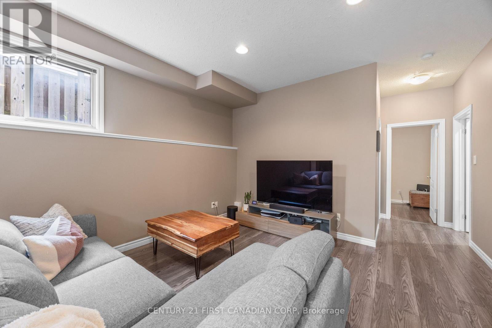 899 Bitterbush Crescent — photo 26
