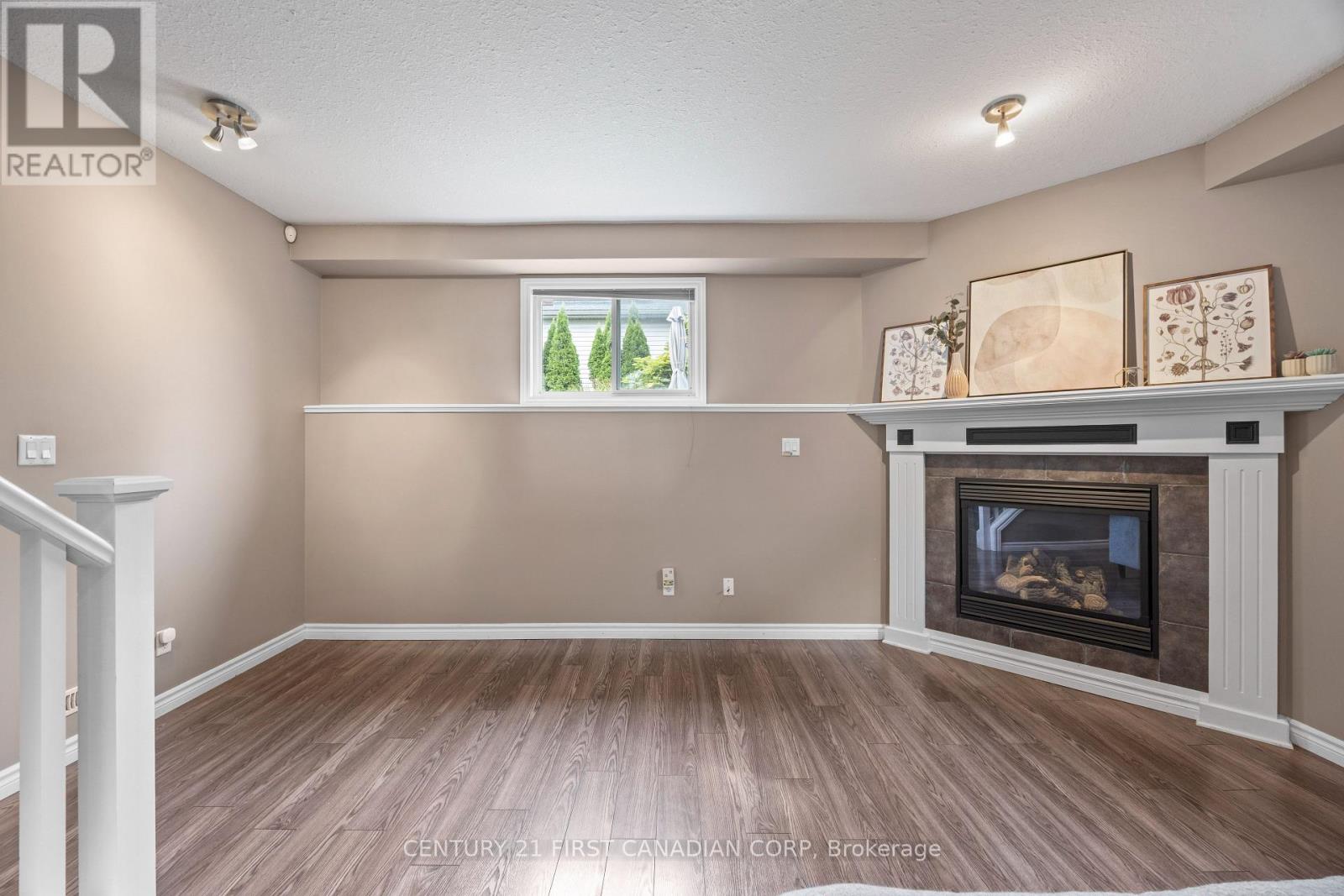 899 Bitterbush Crescent — photo 24