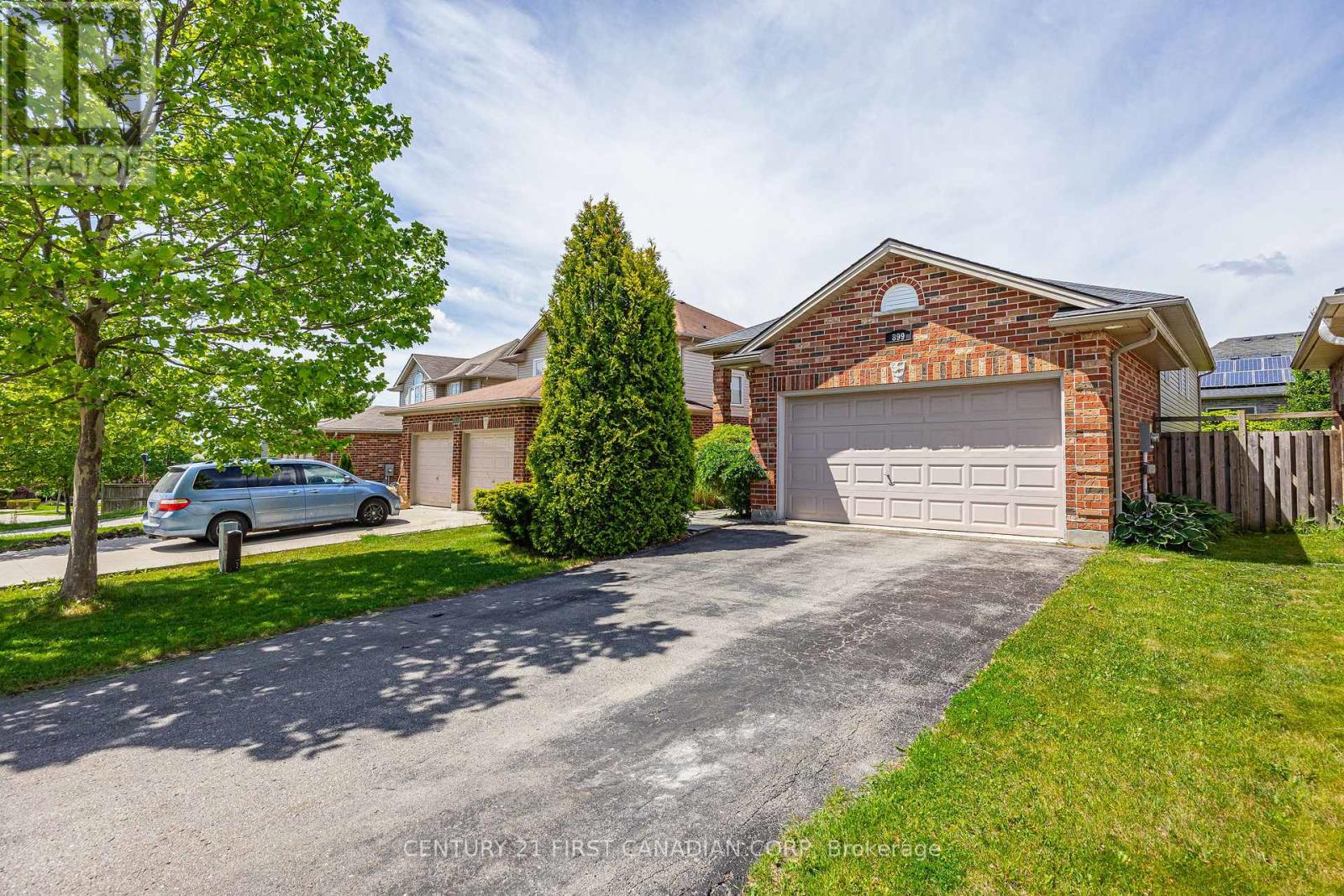899 Bitterbush Crescent — photo 3