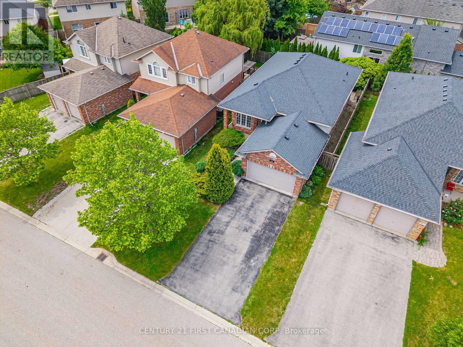 899 Bitterbush Crescent — photo 40