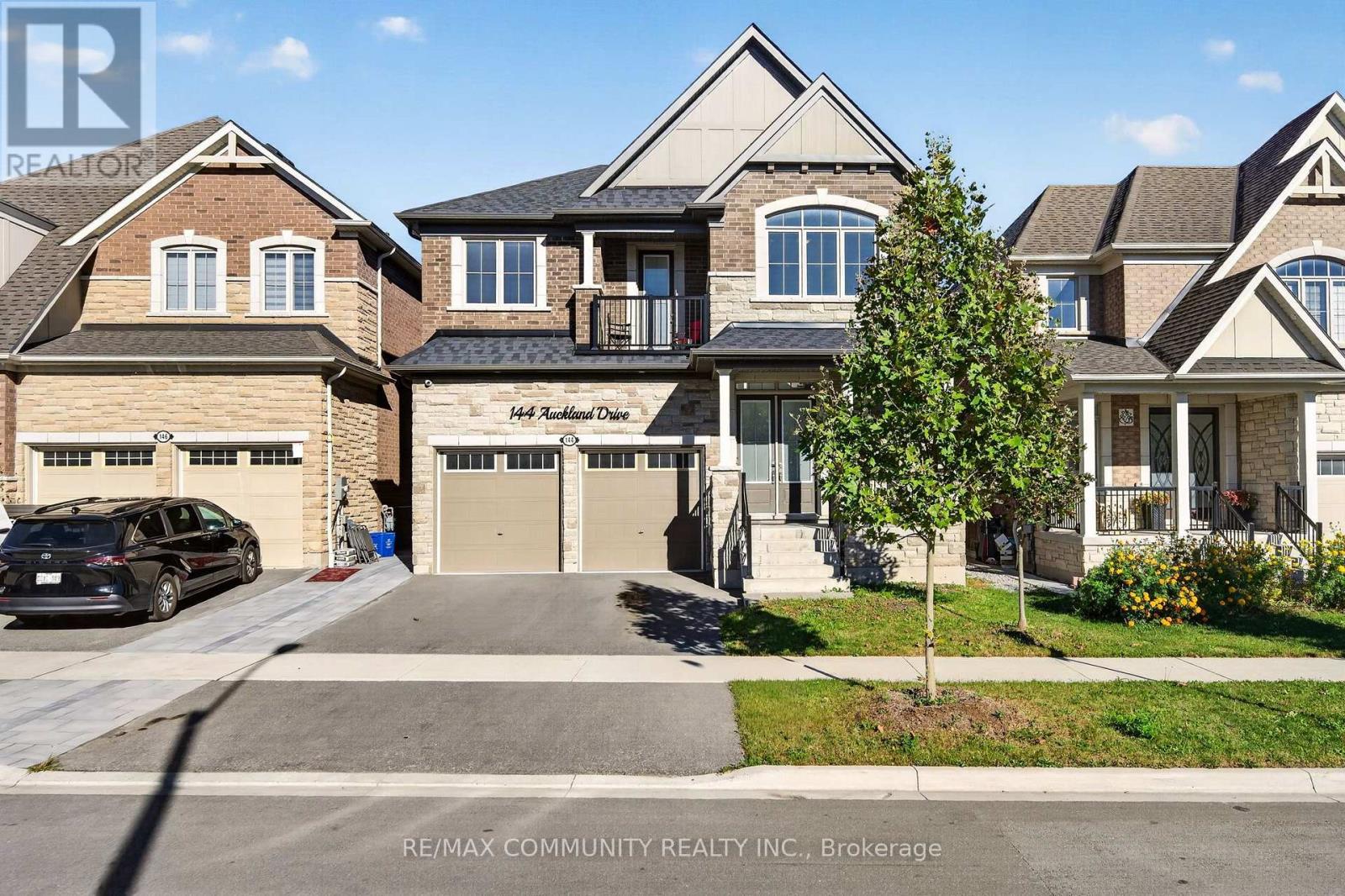 144 AUCKLAND DRIVE - 1