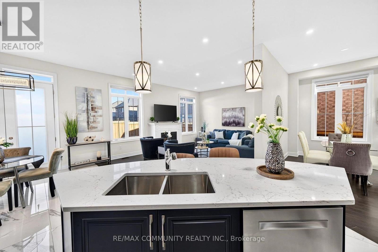 144 AUCKLAND DRIVE - 14