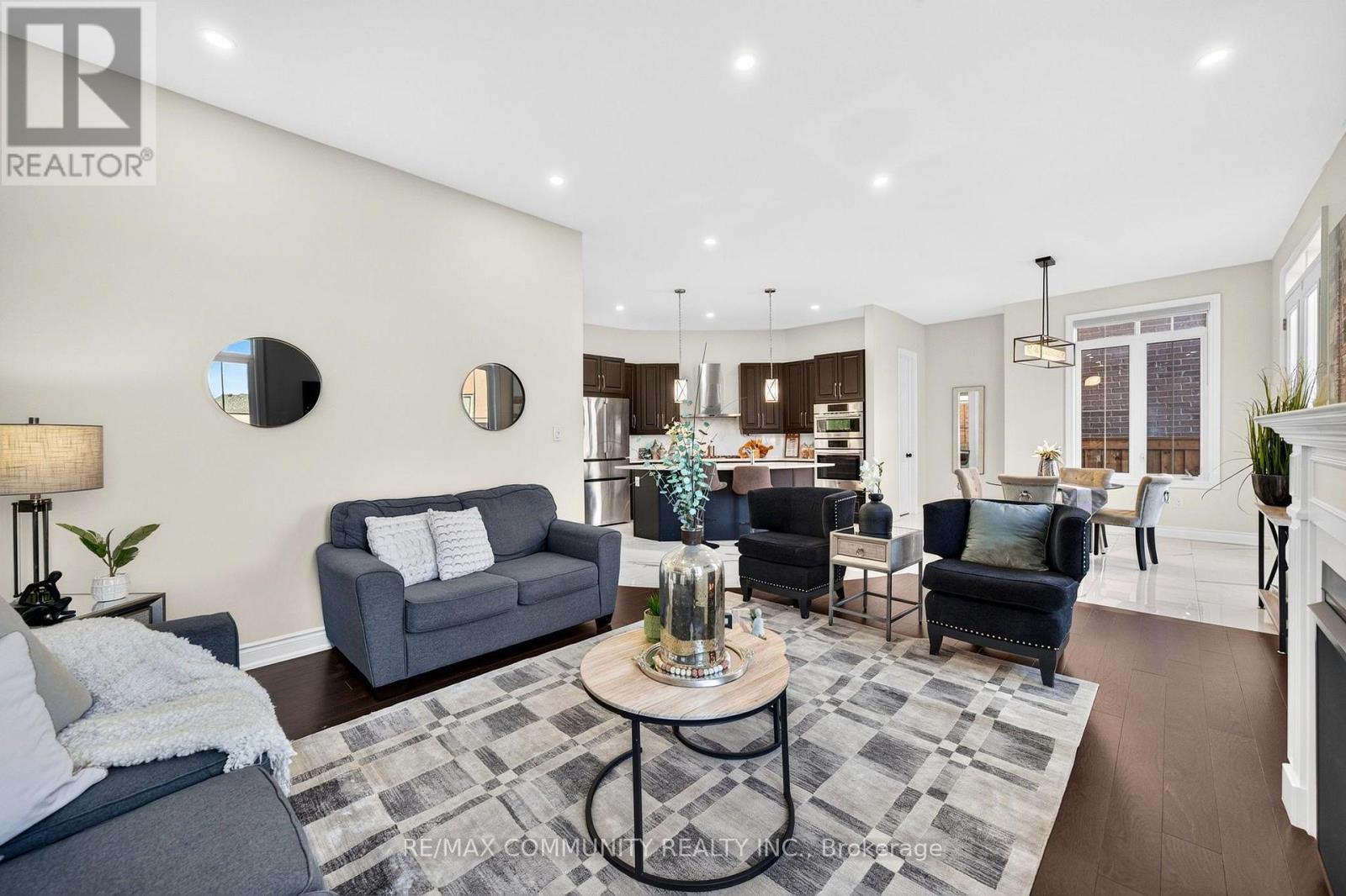 144 AUCKLAND DRIVE - 18