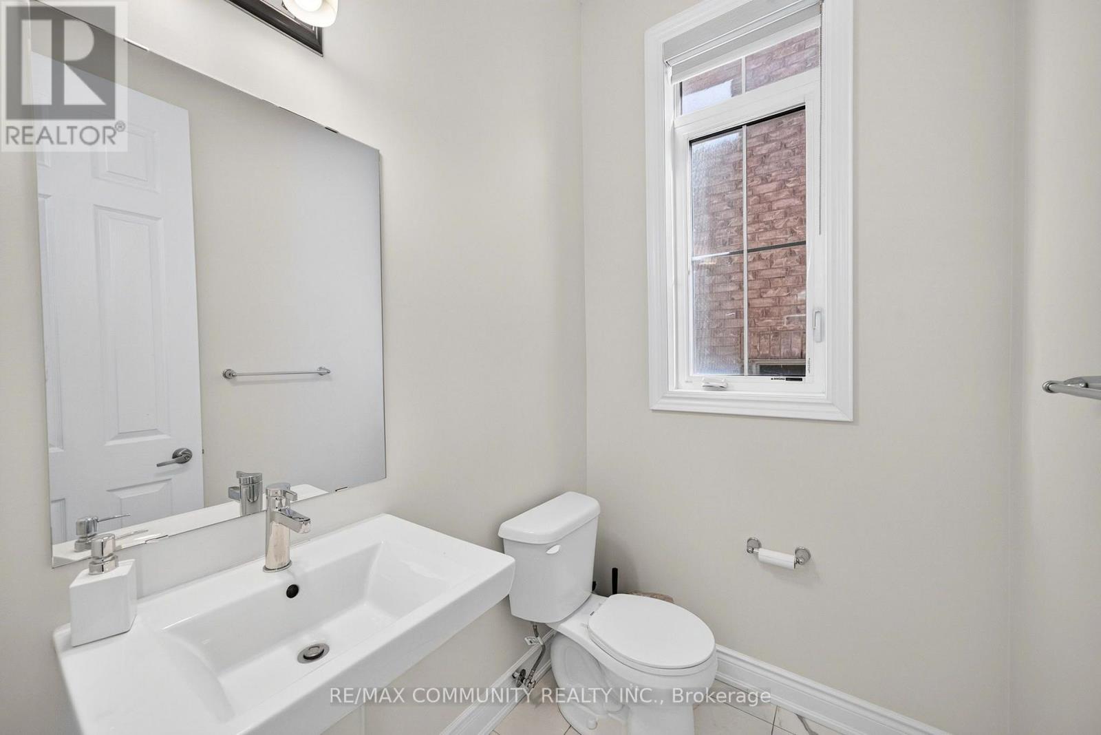 144 Auckland Drive, Whitby, ON photo 22