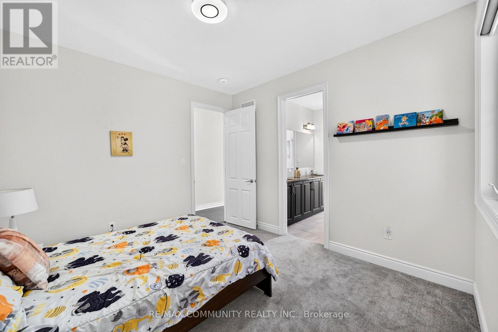 144 AUCKLAND DRIVE - 34