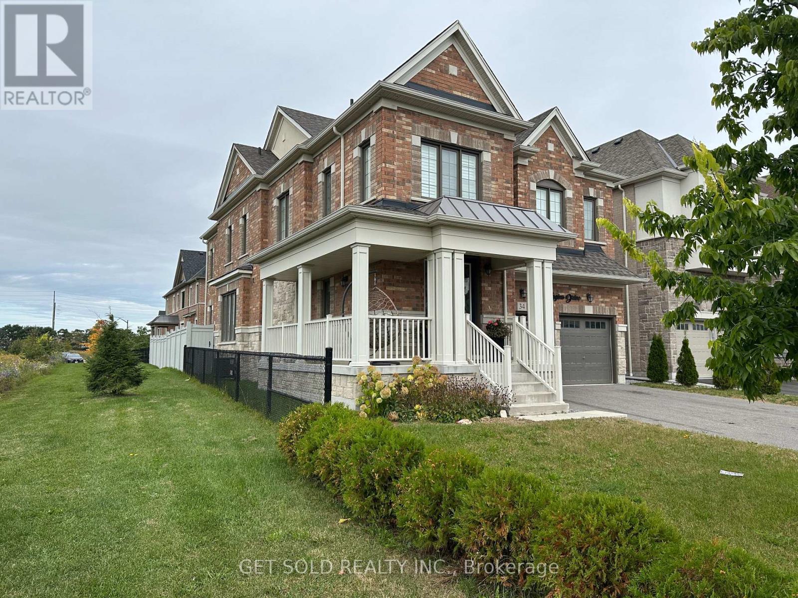 34 Huggins Drive, Whitby, ON photo 2