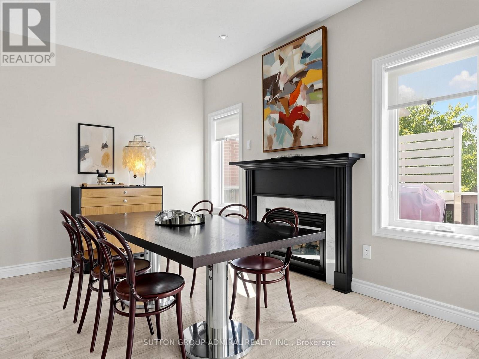 10 SILVER OAKS BOULEVARD - 6