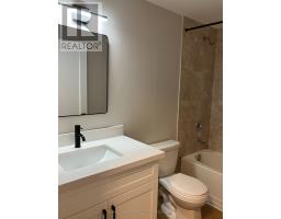 141 Black Cherry Crescent, Barrie, ON L4N9L1 Photo 10