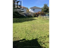 141 Black Cherry Crescent, Barrie, ON L4N9L1 Photo 12