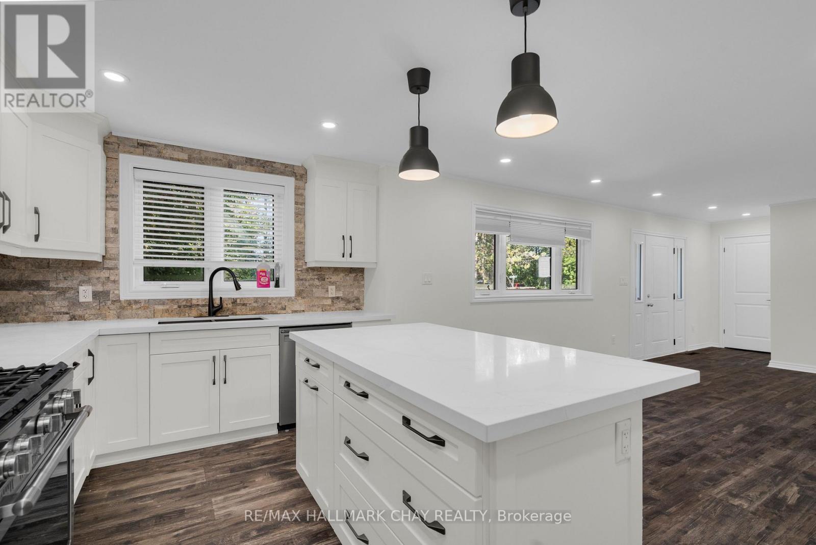 3391 Beachview Avenue, Severn, ON photo 10