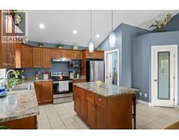 2095 Bernau Court, Lake Country, BC V4V2M7 Photo 14