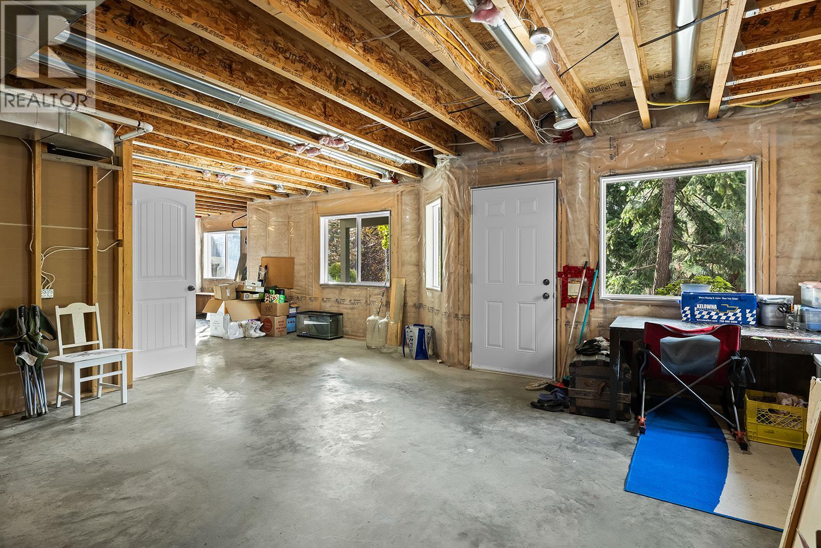 2095 Bernau Court - Image 32