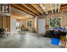 2095 Bernau Court, Lake Country, BC V4V2M7 Photo 32