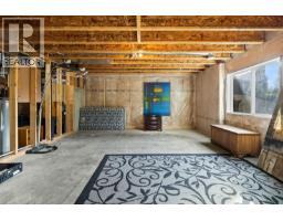 2095 Bernau Court, Lake Country, BC V4V2M7 Photo 33