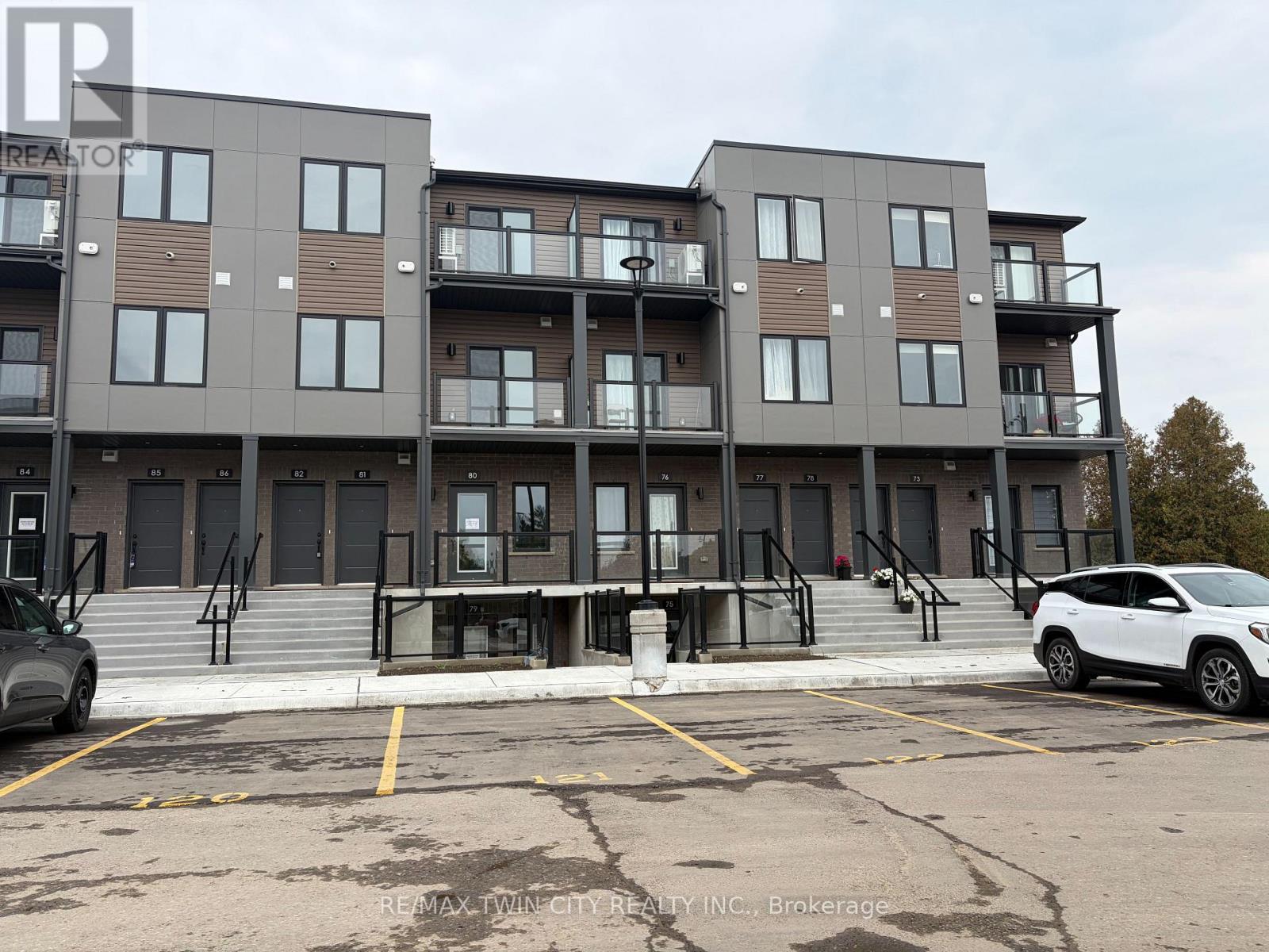 80- 42 LOWES Road West, Guelph, ON photo 2