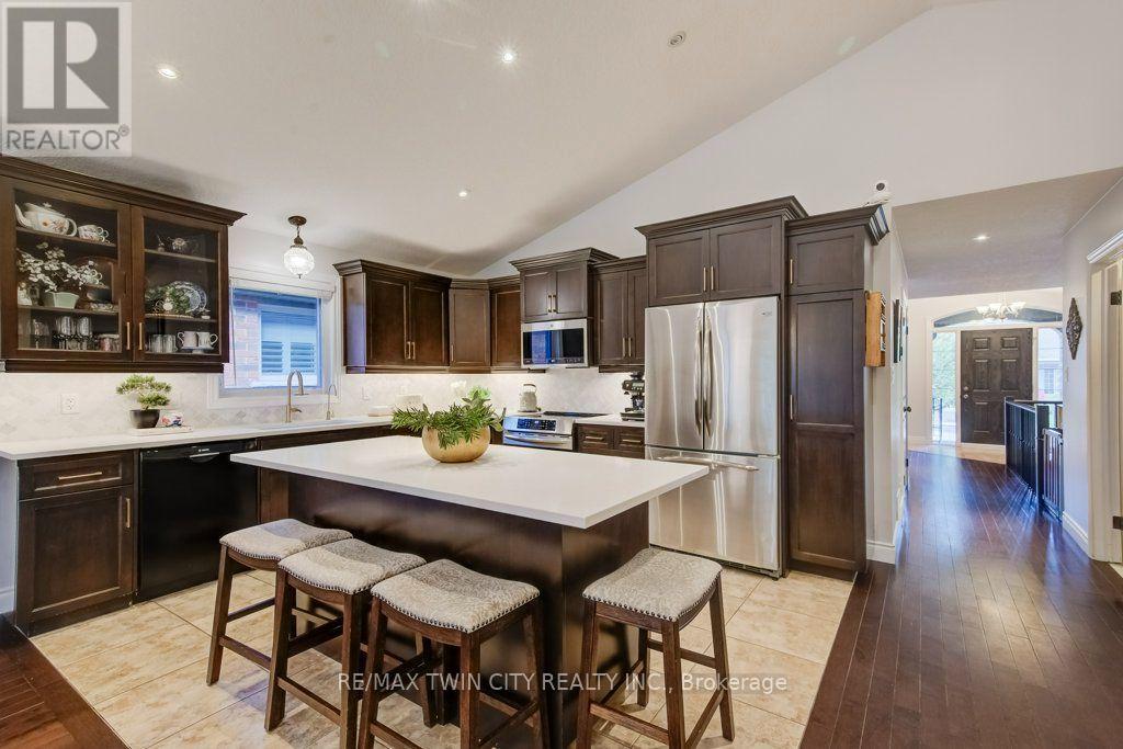 27 CORAL GABLES CRESCENT - 16