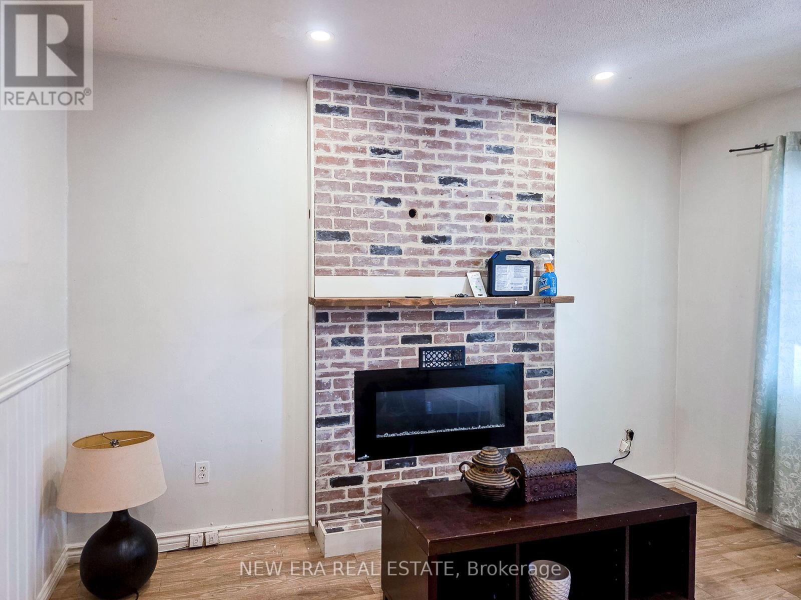 212 NIAGARA STREET - 13