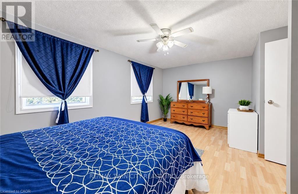 136 SEKURA Crescent, Cambridge, ON photo 17