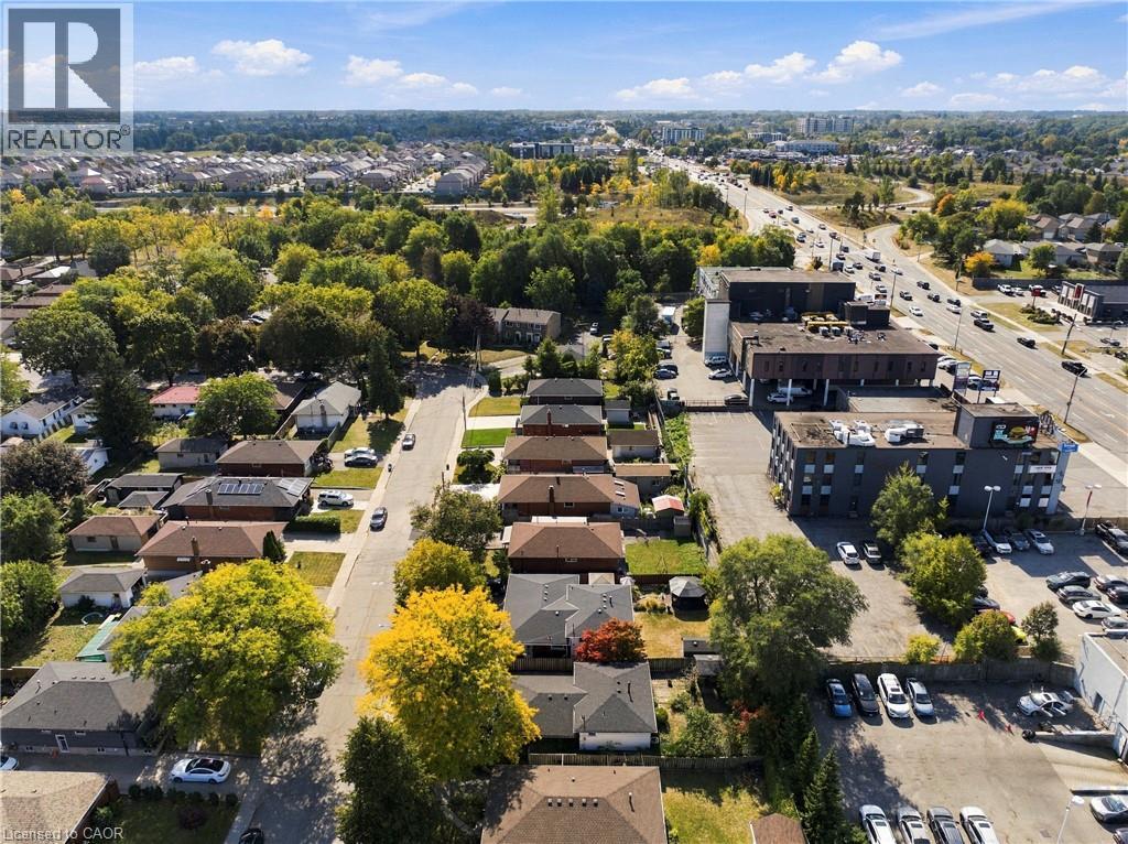 106 VICTOR Boulevard - 26
