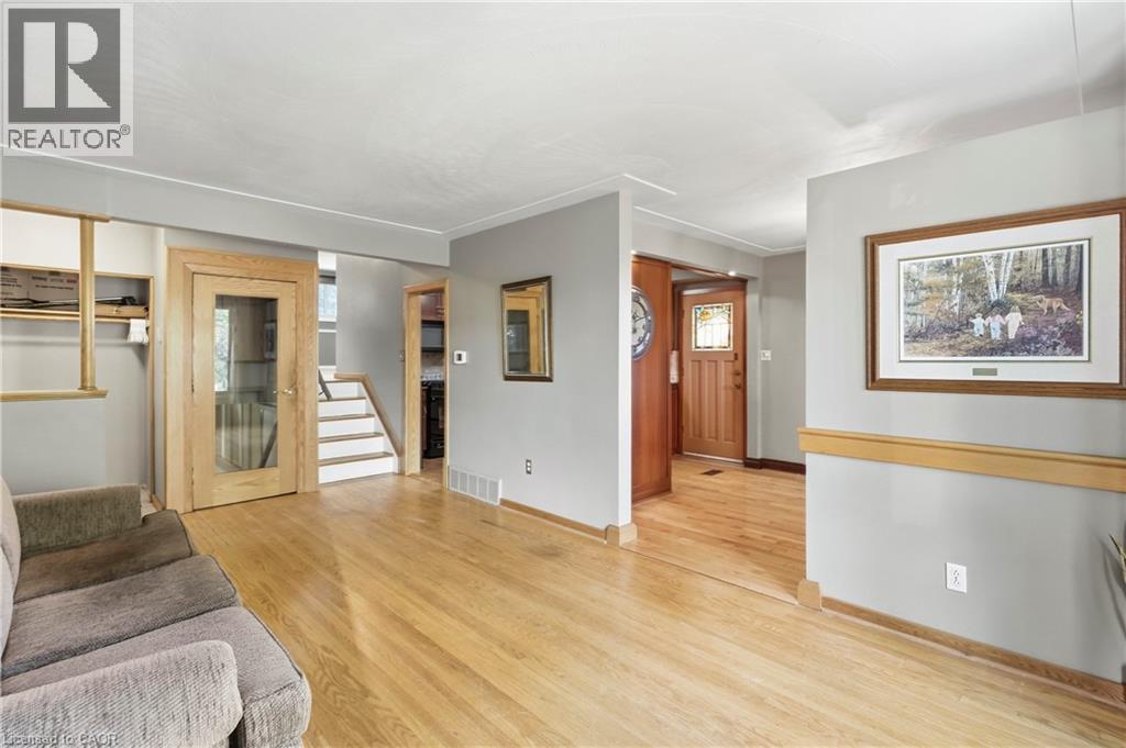 106 VICTOR Boulevard - Image 5
