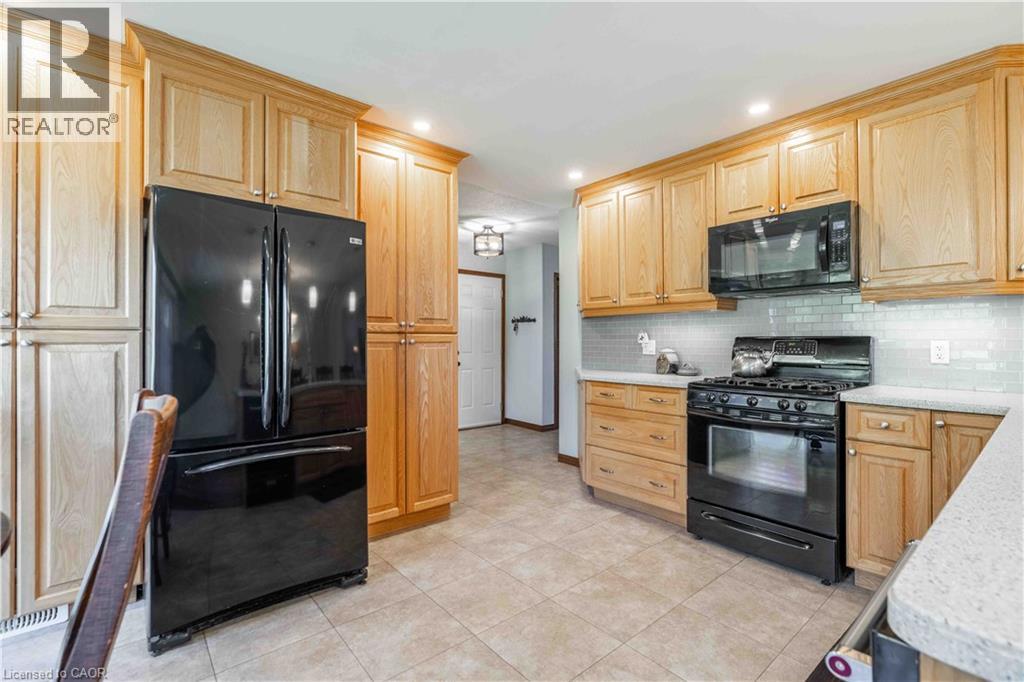 15 CLARE INNIS Court - 19