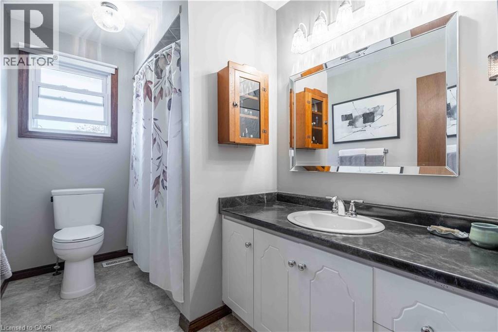 15 CLARE INNIS Court - Image 38